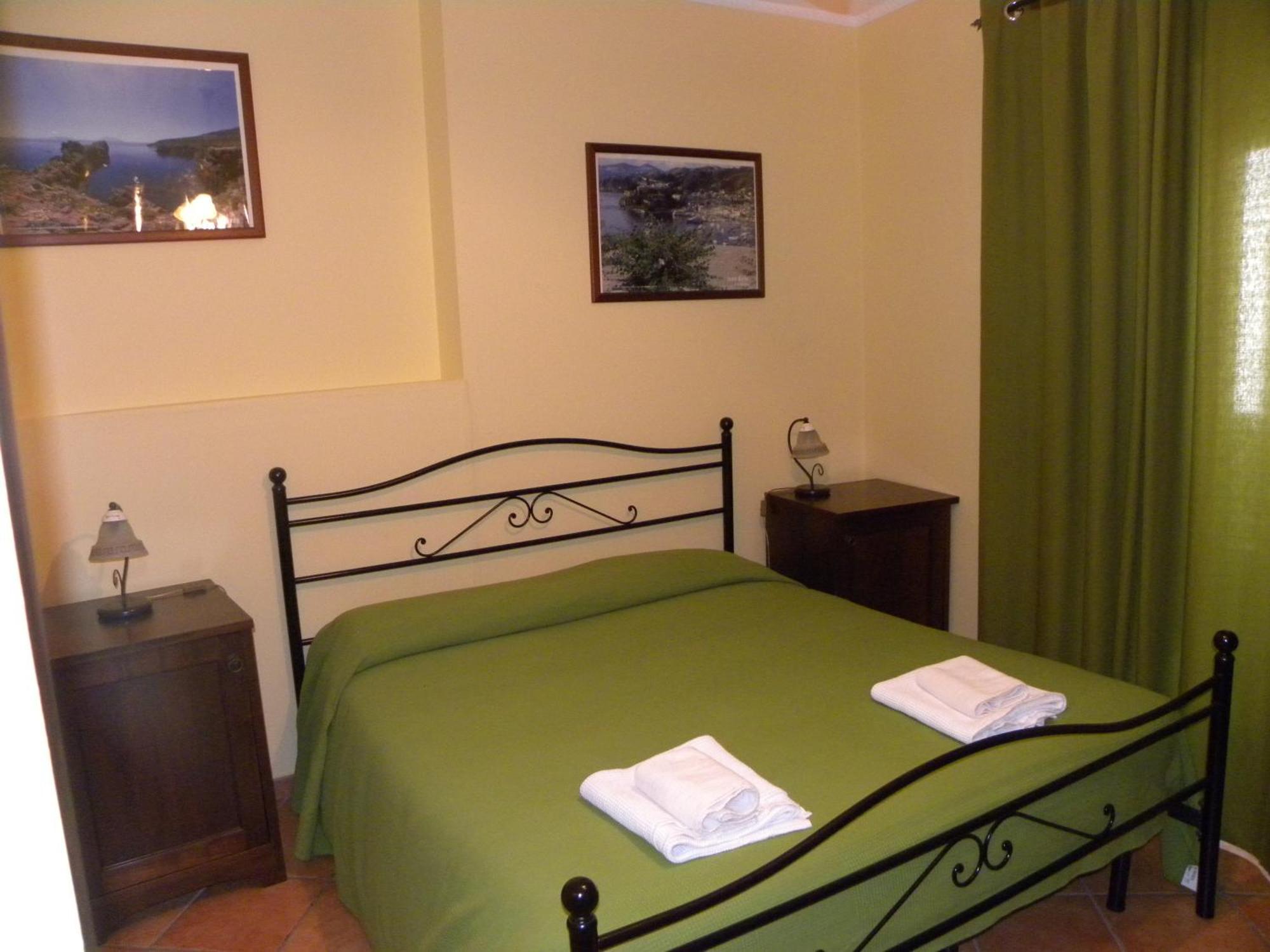 Case Vacanze Albamarina Липари Стая снимка